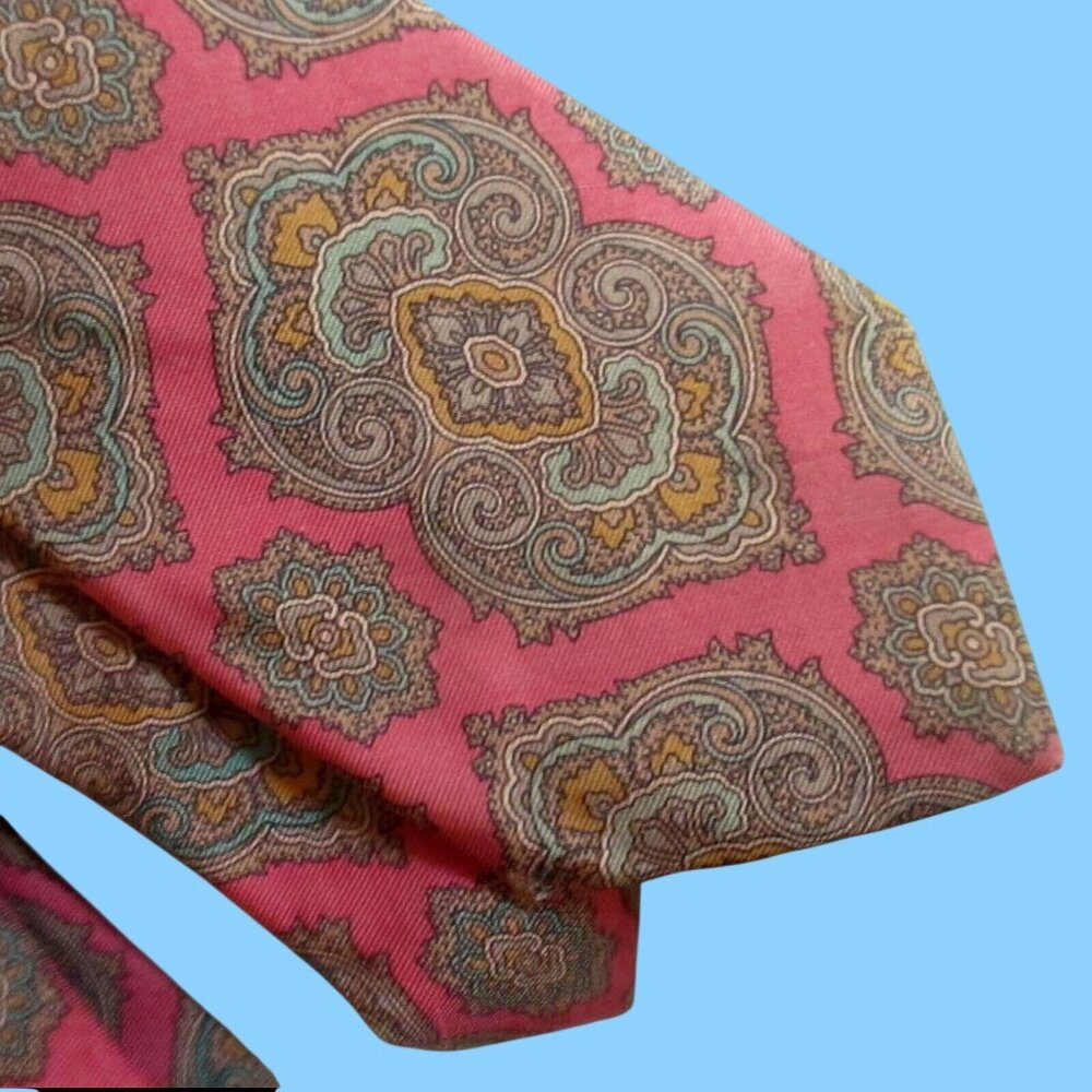 PURE SILK Vintage 1980s NECKTIE  58" 3" WIDE TIE Mervyns Medallion Print